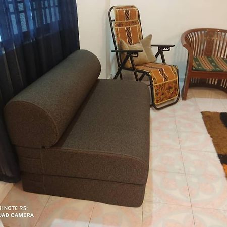 R&R Homestay Simpang Renggam Eksteriør billede